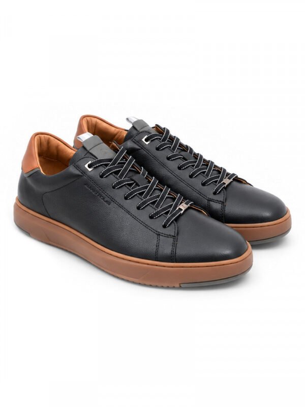 AMBITIOUS Sneackers
